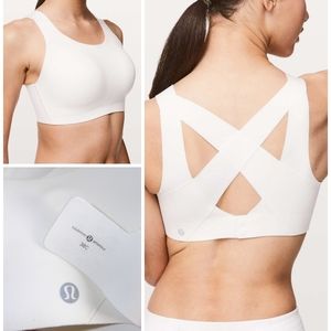 Lululemon Enlite Bra White 38C NWT Ultralu Run Gym
